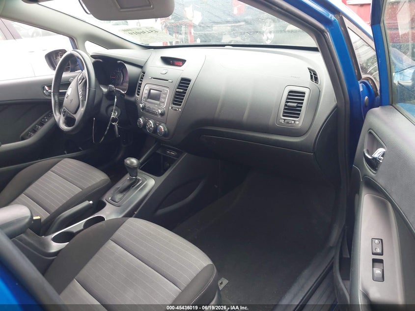 2015 KIA FORTE auction photo 5