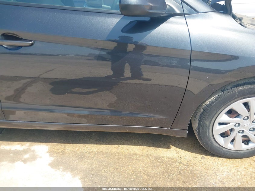 2020 HYUNDAI ELANTRA auction photo 6