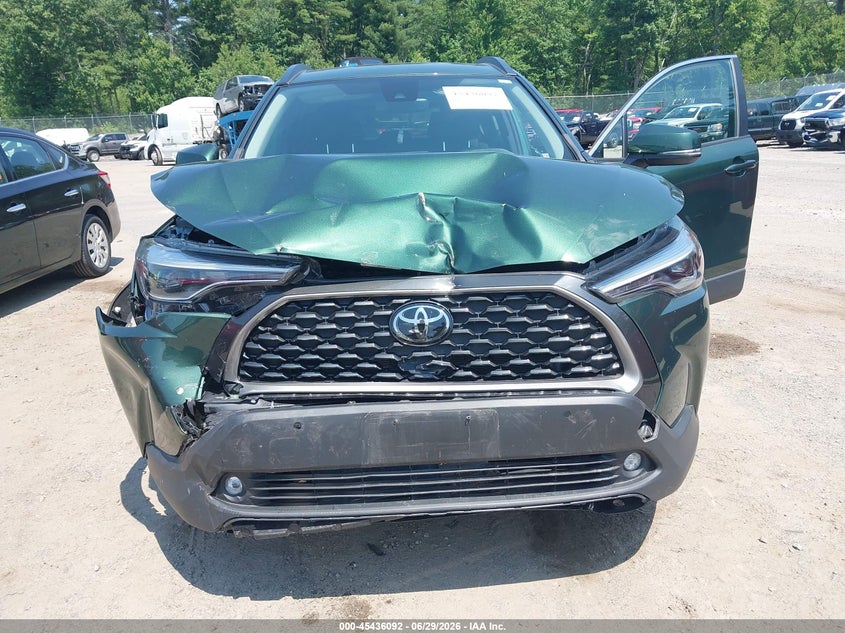 2022 Toyota Corolla Cross Xle VIN: 7MUDAABG7NV011604 Lot: 45436092