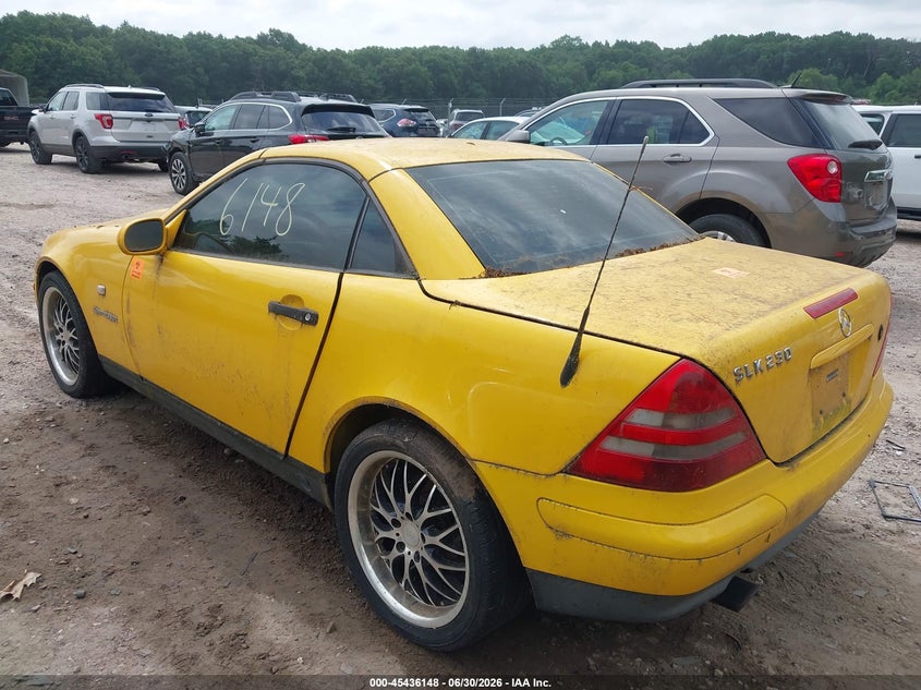 1998 MERCEDES-BENZ SLK 230 auction photo 3