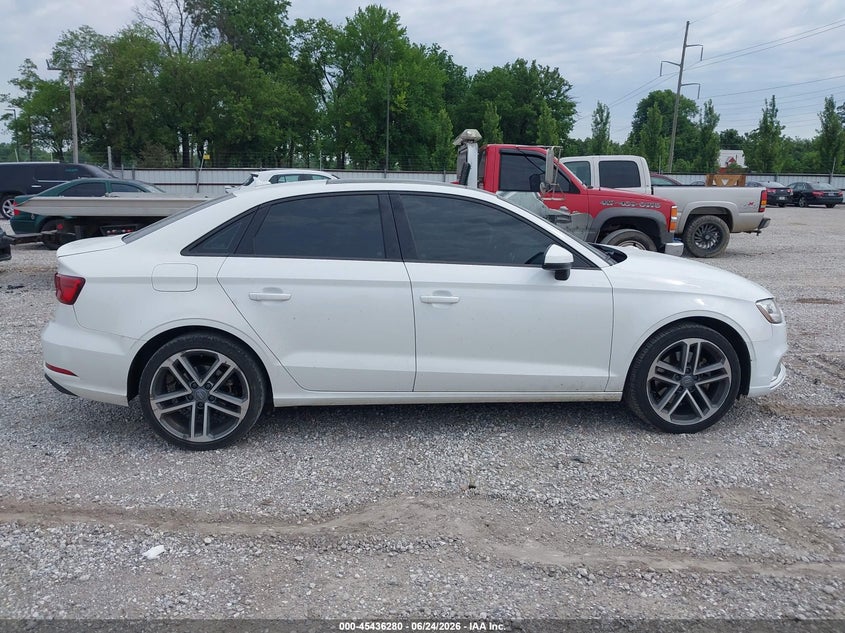 VIN WAUAUGFFXH1032597 2017 AUDI A3 PREMIUM