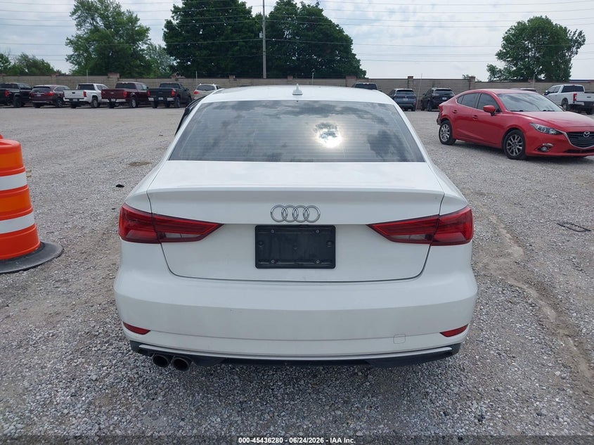 VIN WAUAUGFFXH1032597 2017 AUDI A3 PREMIUM