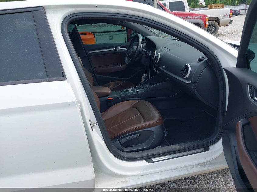VIN WAUAUGFFXH1032597 2017 AUDI A3 PREMIUM
