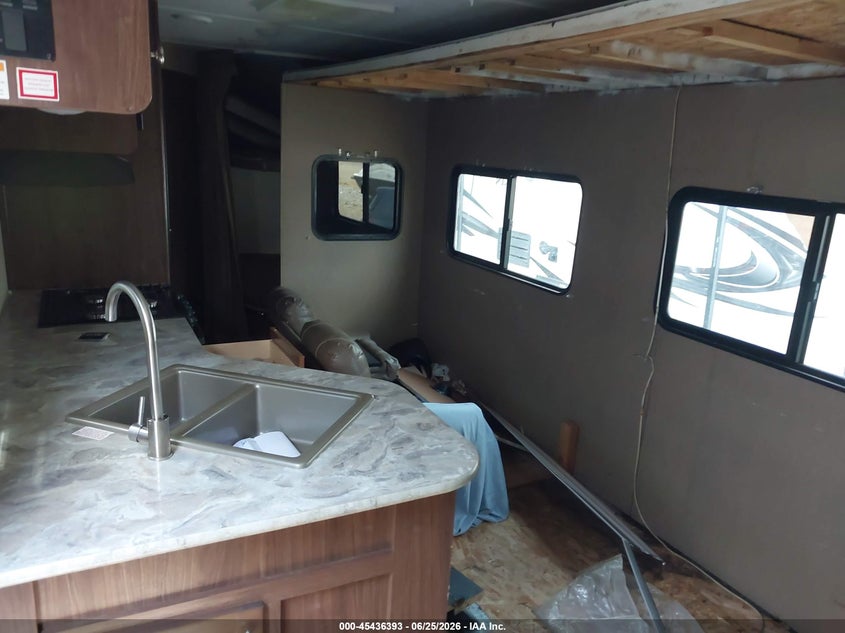2018 COLEMAN 263BH auction photo 8