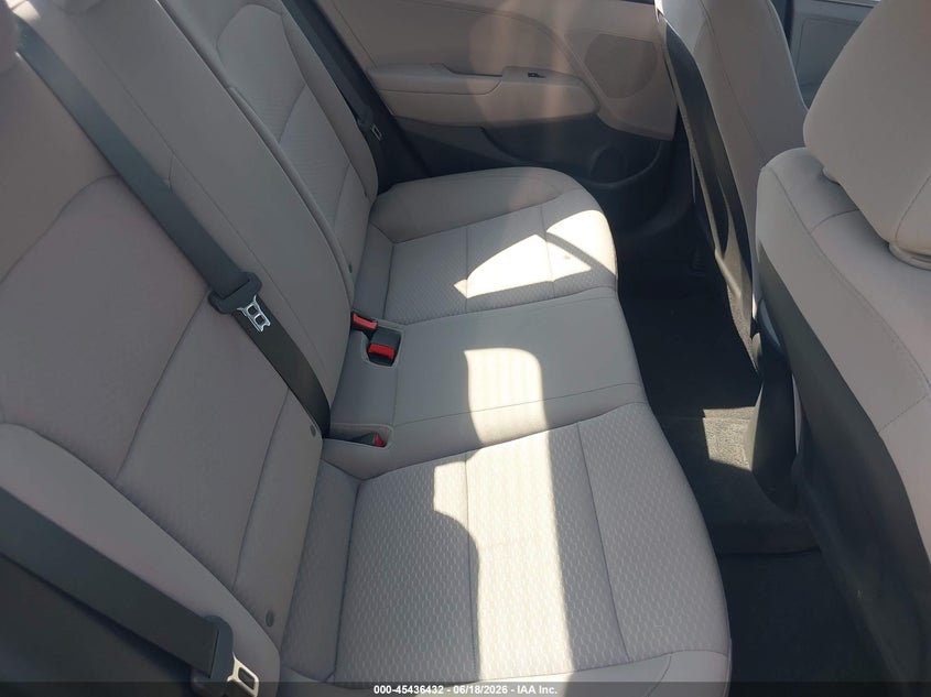 2020 HYUNDAI ELANTRA auction photo 8