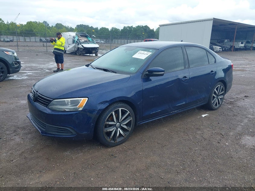 3VWD17AJ6EM395916 2014 VOLKSWAGEN JETTA 1.8T SE photo 1