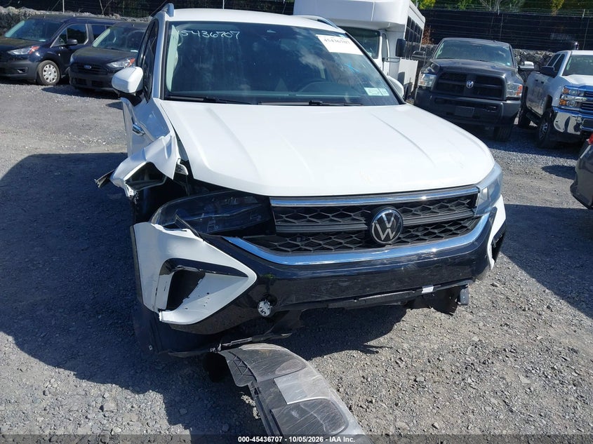 VOLKSWAGEN TAOS 2024 VIN 3VVUX7B20RM112071