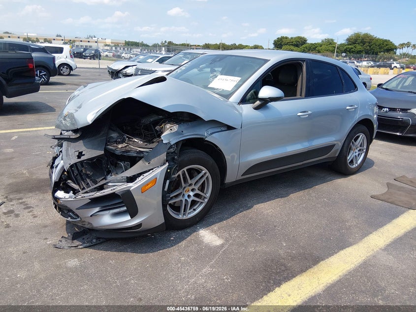 2020 PORSCHE MACAN auction photo 2