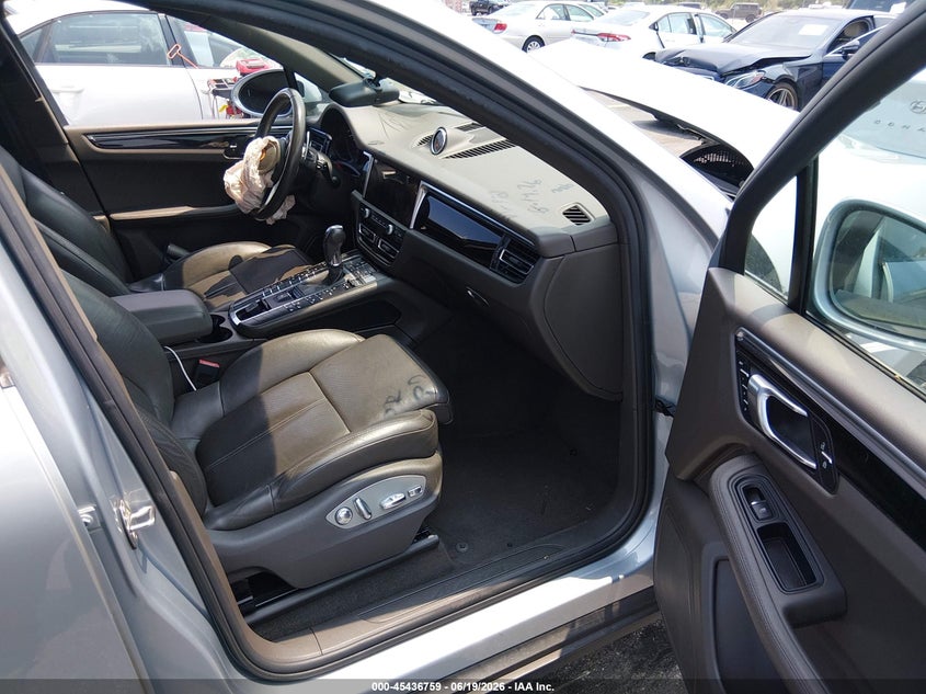 2020 PORSCHE MACAN auction photo 5