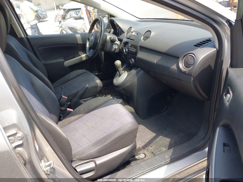 2011 MAZDA MAZDA2 auction photo 5