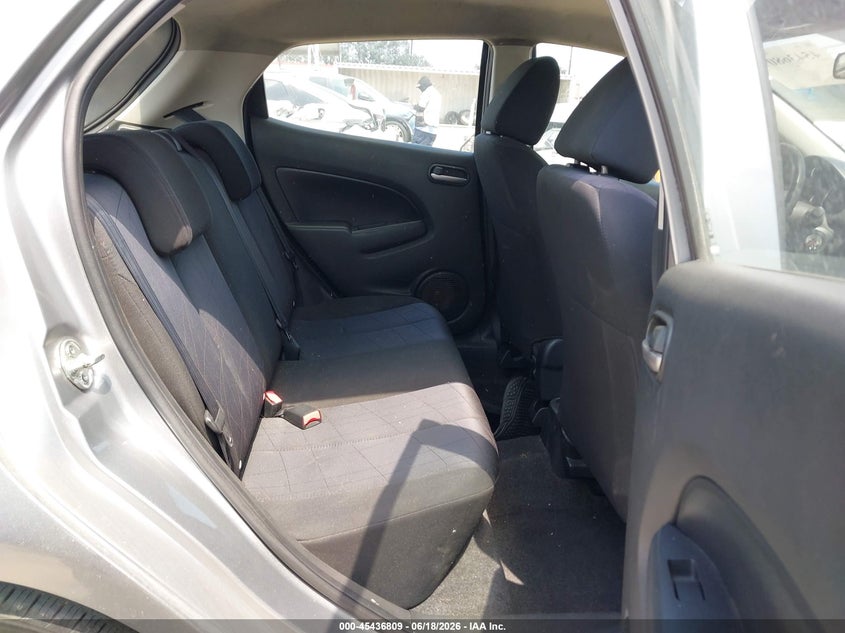 2011 MAZDA MAZDA2 auction photo 8