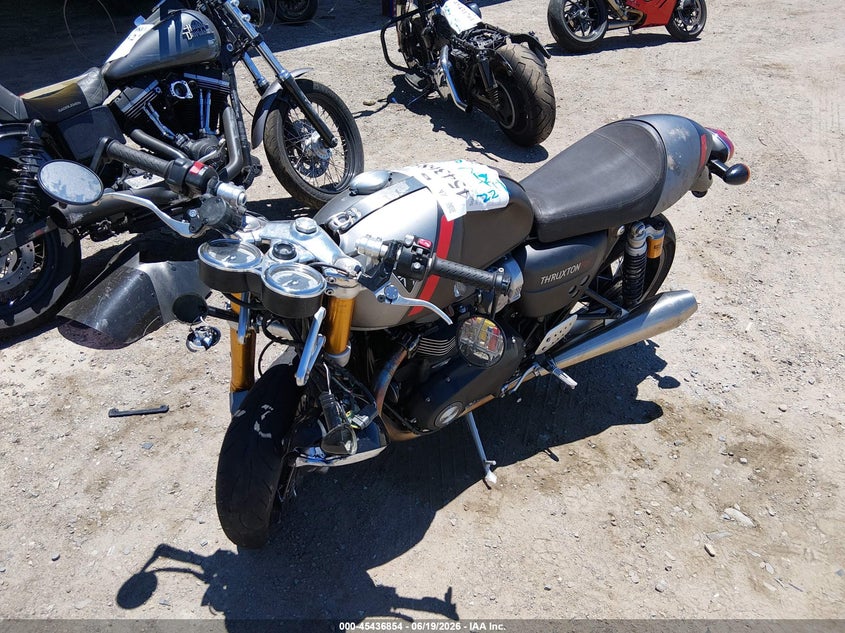 2020 TRIUMPH MOTORCYCLE THRUXTON auction photo 2