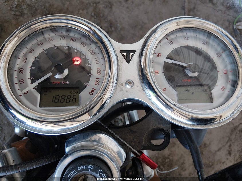 2020 TRIUMPH MOTORCYCLE THRUXTON auction photo 7