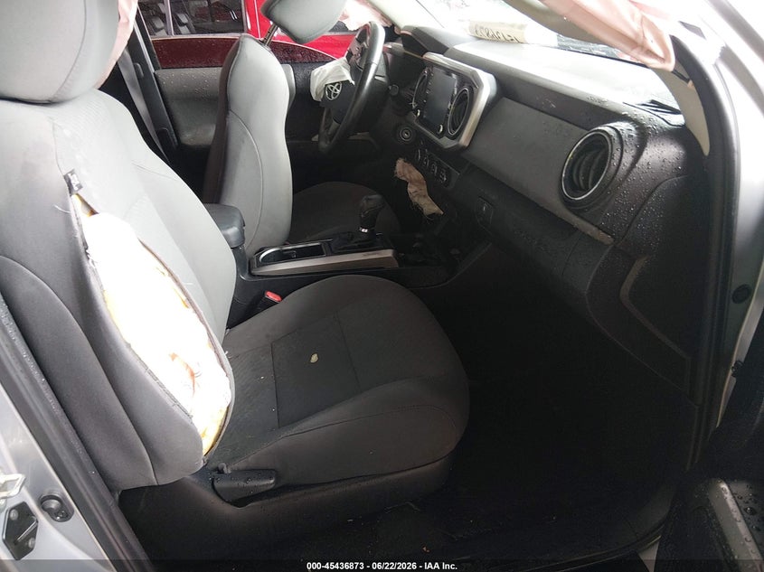 2020 TOYOTA TACOMA auction photo 5