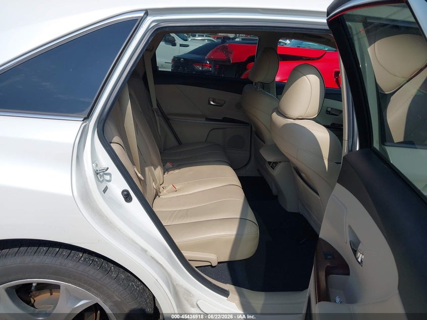 2011 TOYOTA VENZA auction photo 8