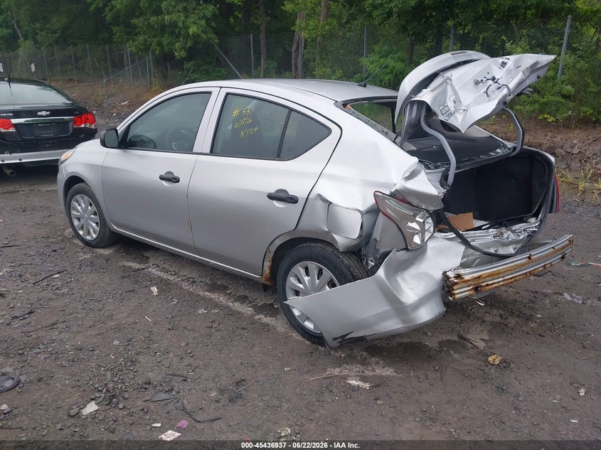 2015 NISSAN VERSA auction photo 3