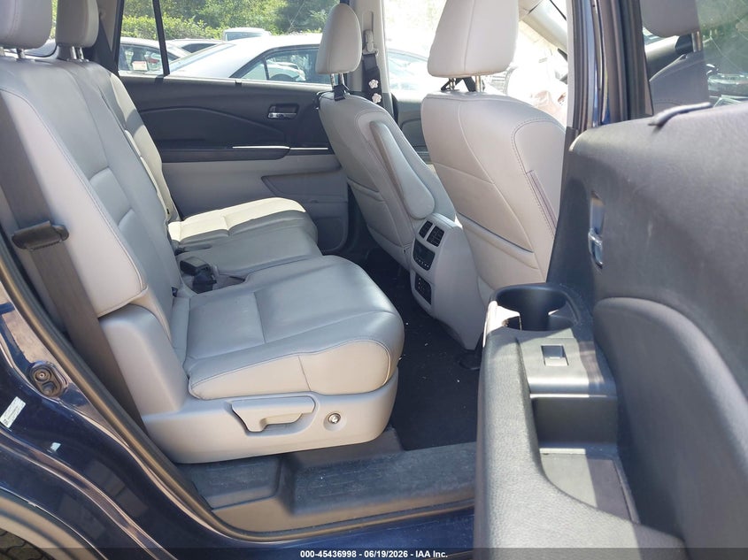 2016 HONDA PILOT auction photo 8