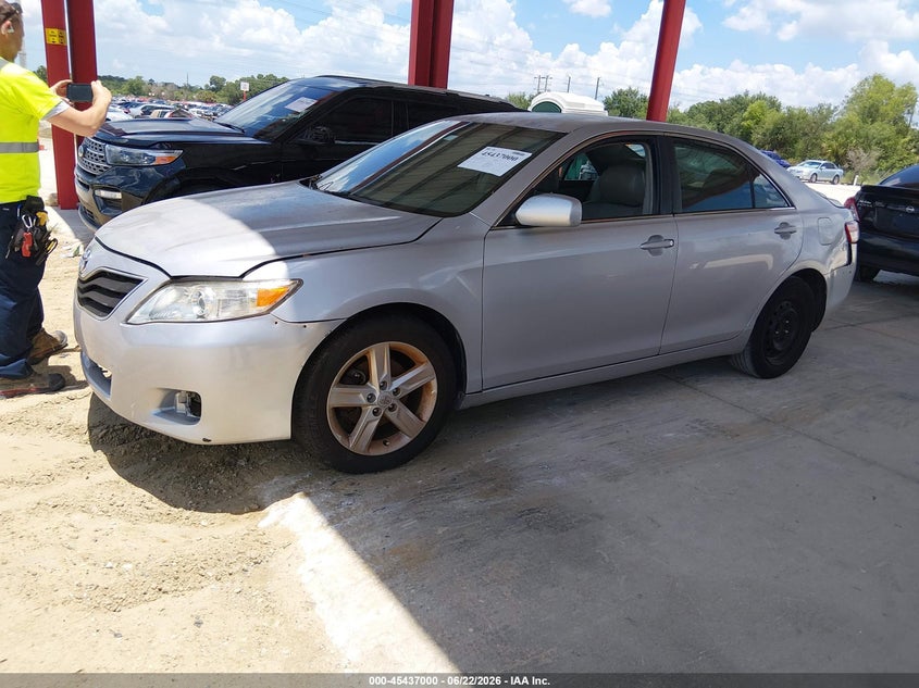 2011 Toyota Camry Le 4T4BF3EK2BR187063 photo 1