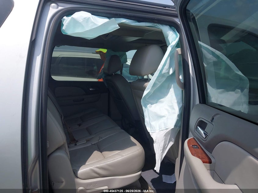 2012 CHEVROLET SUBURBAN auction photo 8