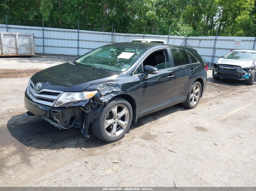 2015 TOYOTA VENZA auction photo 2