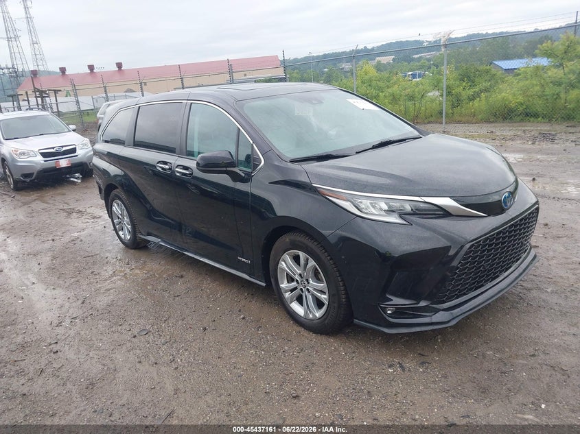 2021 Toyota Sienna Xse