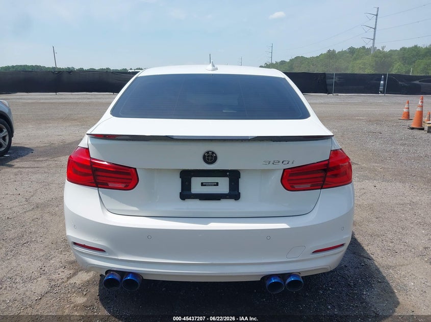 BMW 320I - zdjęcie 16