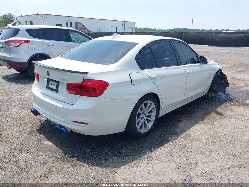 BMW 320I - zdjęcie 4