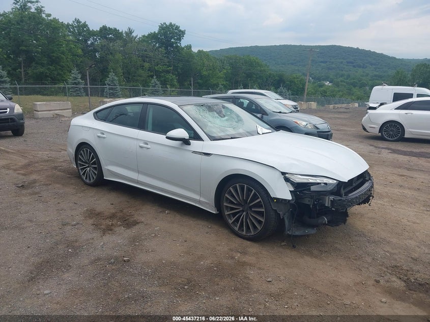 Vin: waucbcf55na028080, lot: 45935316, audi a5 sportback premium plus 40 tfsi quattro s tronic 2022 img_1