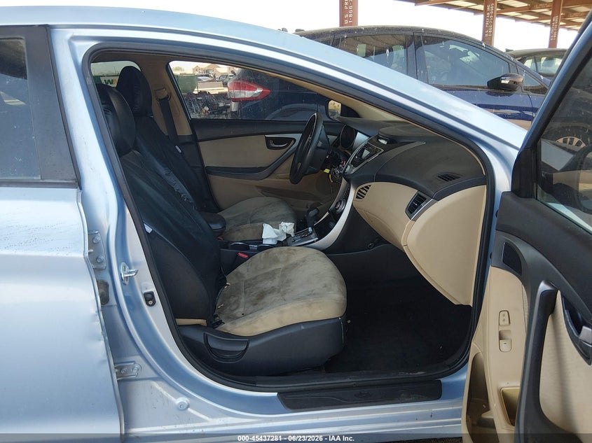 2011 HYUNDAI ELANTRA auction photo 5