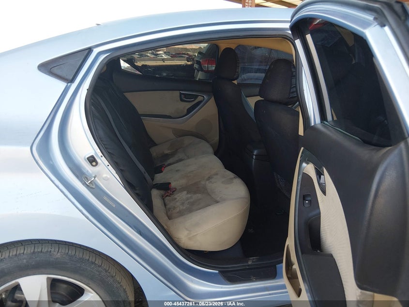 2011 HYUNDAI ELANTRA auction photo 8