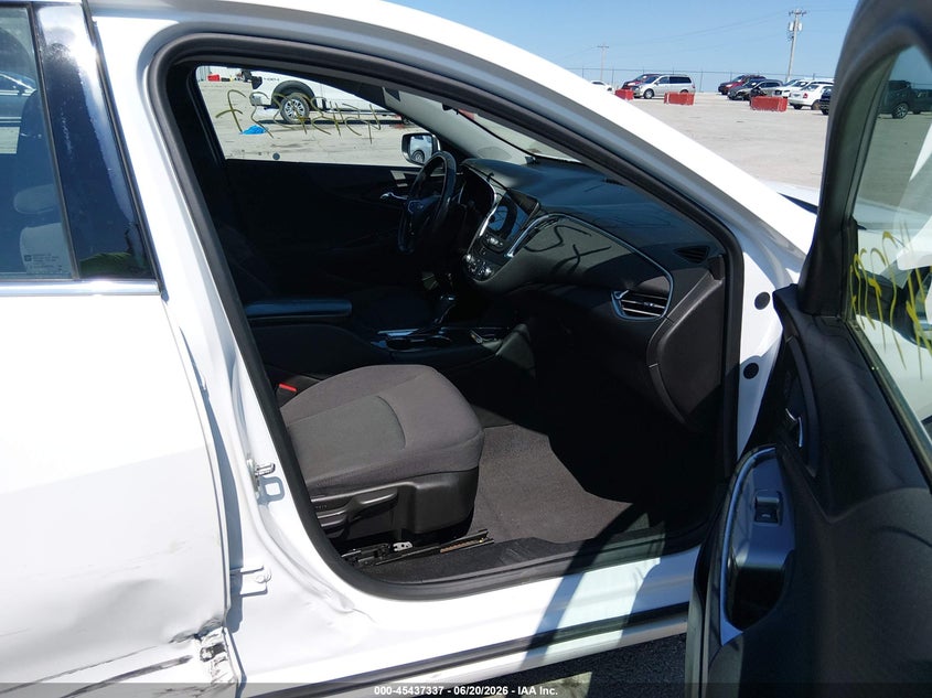 2017 CHEVROLET MALIBU auction photo 5