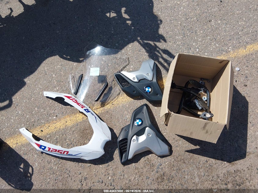 2021 BMW R 1250 Gs VIN: WB10M0307M6E33205 Lot: 45437400
