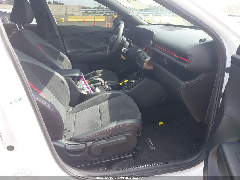 2024 HYUNDAI KONA auction photo 5