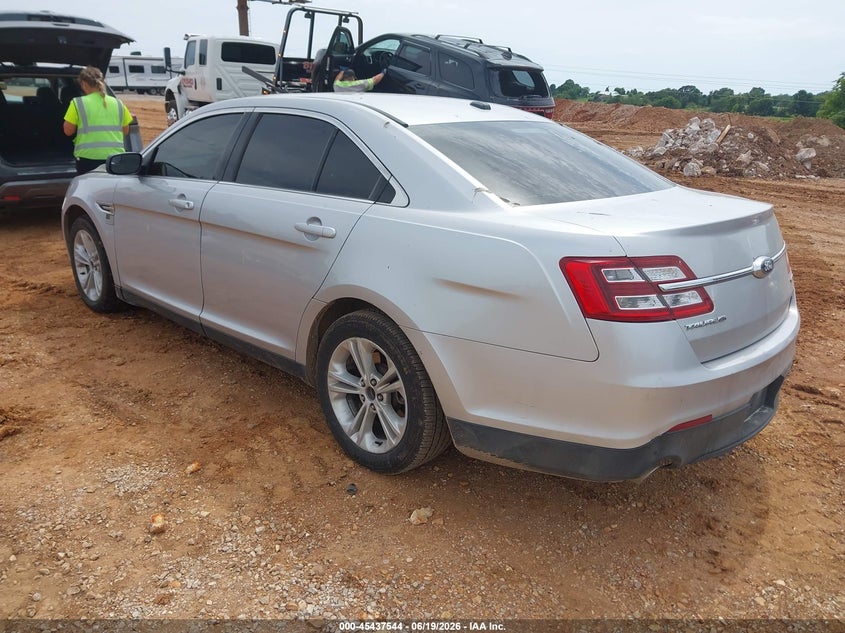 Vin: 1fahp2d80hg123638, lot: 45935644, ford taurus se 20173