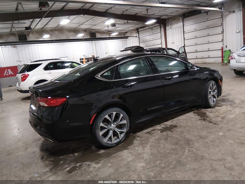 2015 CHRYSLER 200 auction photo 4