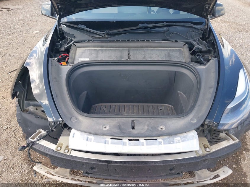 TESLA MODEL Y - zdjęcie 10