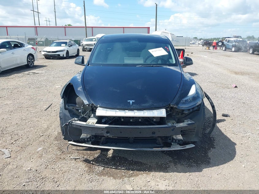TESLA MODEL Y - zdjęcie 13