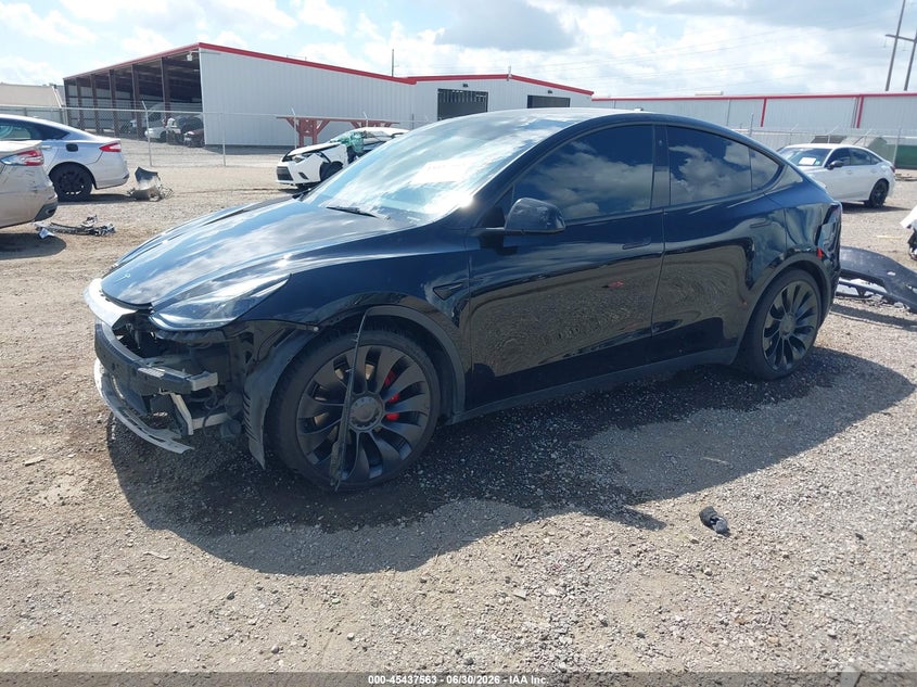 TESLA MODEL Y - zdjęcie 2