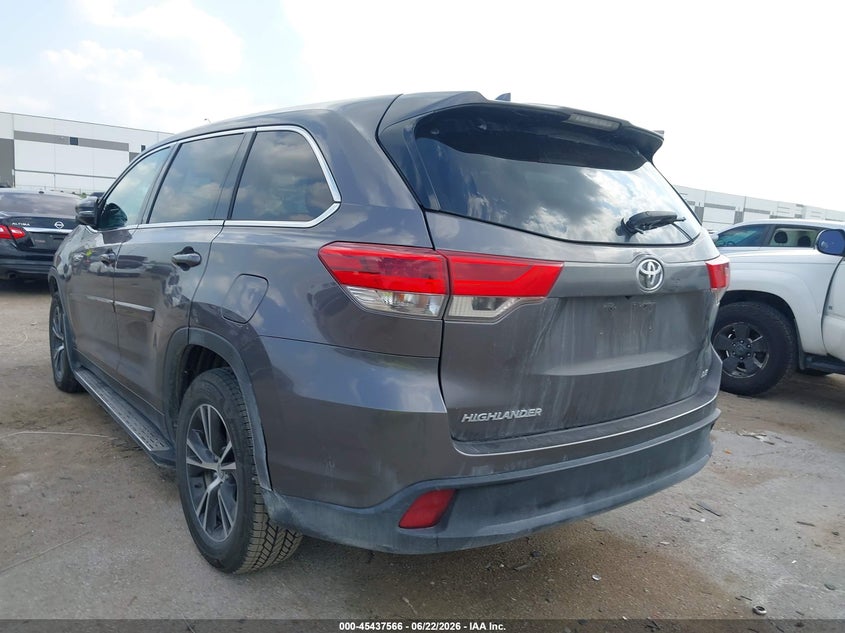 2019 TOYOTA HIGHLANDER auction photo 3
