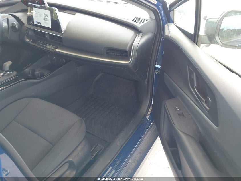 2024 TOYOTA PRIUS auction photo 5