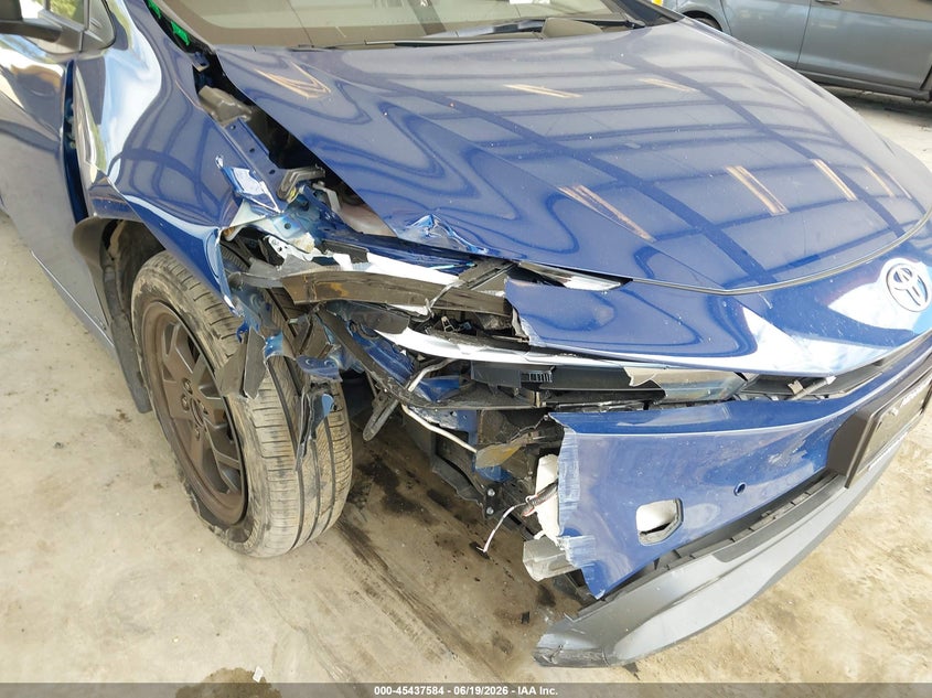 2024 TOYOTA PRIUS auction photo 6