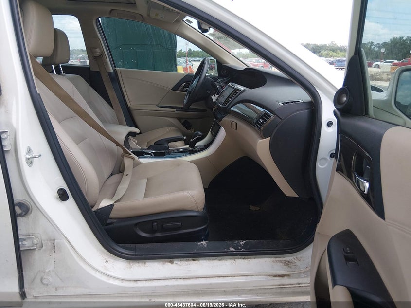 2017 HONDA ACCORD HYBRID auction photo 5