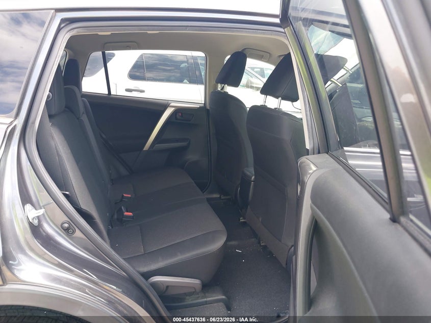 2018 TOYOTA RAV4 auction photo 8
