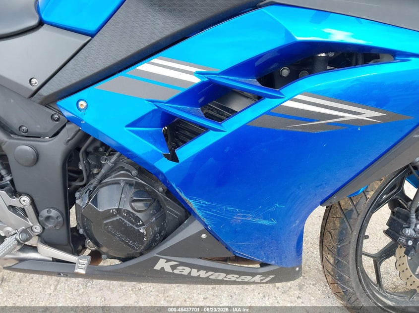 2017 Kawasaki Ex300 B VIN: JKAEX8B18HDA33819 Lot: 45437701