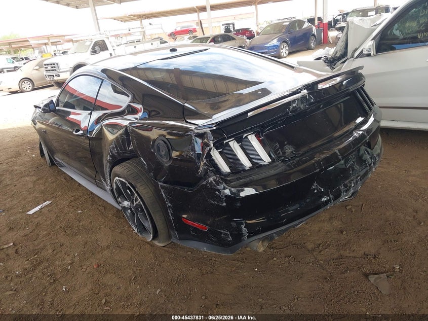 FORD MUSTANG - zdjęcie 3