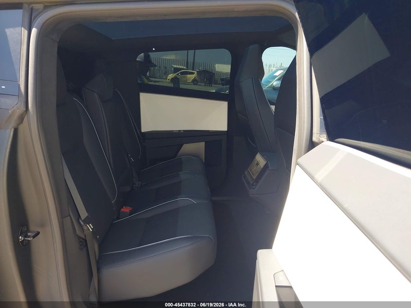 2025 Tesla Cybertruck VIN: 7G2CEHEE0SA060392 Lot: 45437832