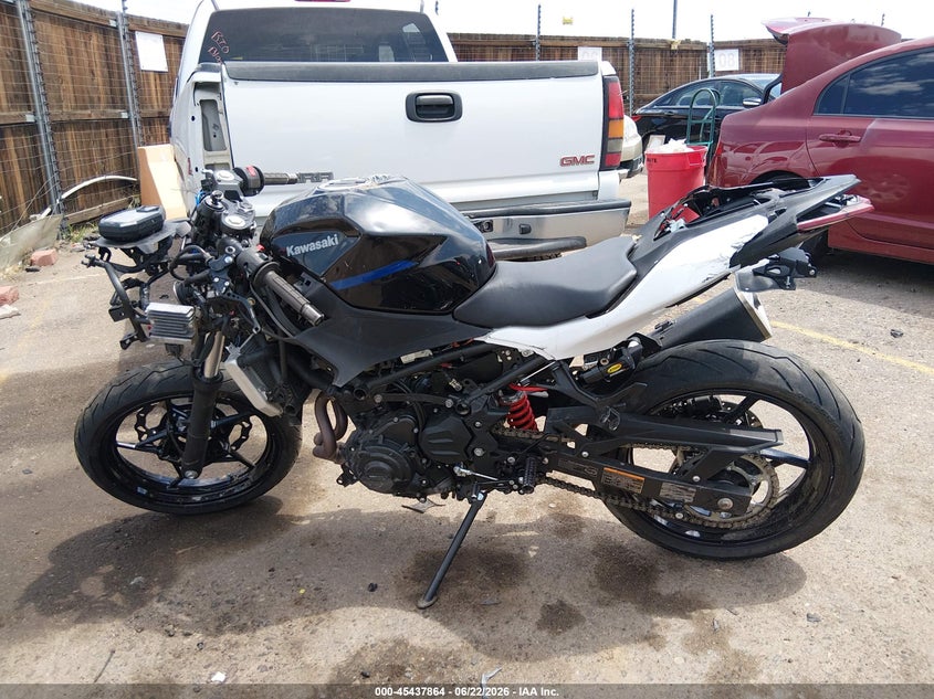 2025 Kawasaki Ex500 VIN: ML5EXGG11SDA45823 Lot: 45437864