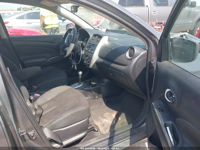 AtlanticExpress - Nissan Versa