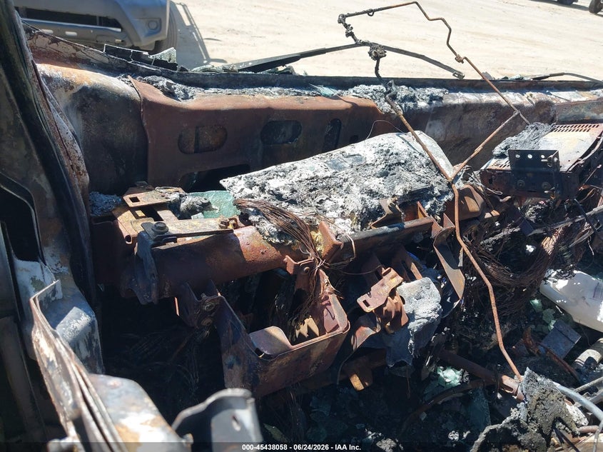 2014 ISUZU DSL REG AT auction photo 6
