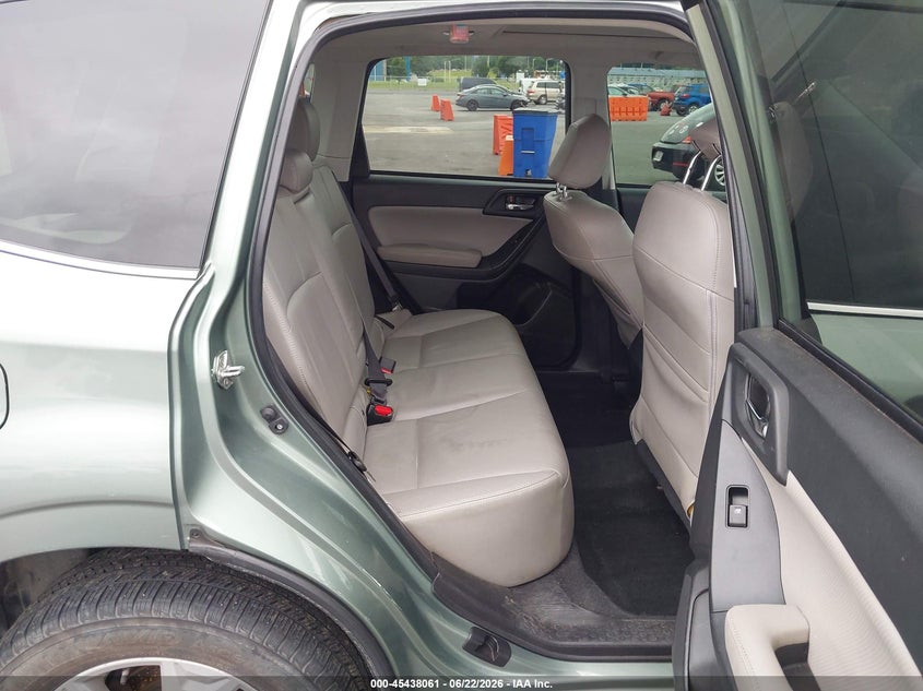 2014 SUBARU FORESTER auction photo 8